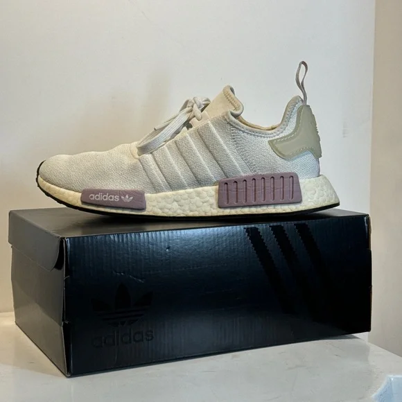 Adidas NMD - Picture 2 of 5
